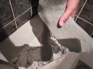 Cum in girfriend&#039;s green lace hose