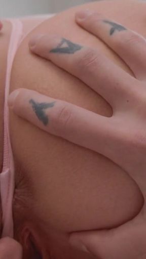 Task: Who Can Cum Faster? a Real Pair Competes in Position 69