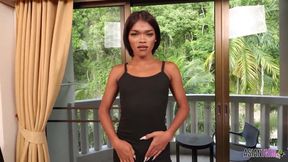 Tgirl Prao stripped bare moaning softcore solo show reveals fit body
