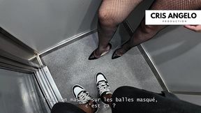 alice dubois frx 4k - coinces les 2 dans l ascenseur, ma voisine me fait des avances...