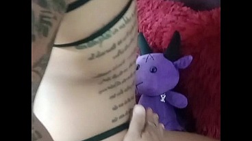 Fetiches deliciosos con un rico culito tatuado