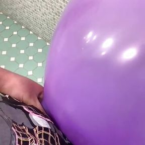 Jerking off and cum inside the big ass balloon!