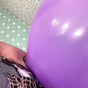 Jerking off and cum inside the big ass balloon!