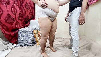 Moto besharm girlfriend ne badi gaand dekar boyfriend ko break-up se rok diya