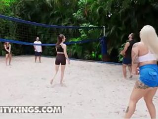 REALITY KINGS - Elana Bunnz - Large Digs And Sloppy Sets