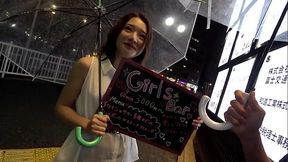 魅惑のプルプル唇にキラキラ瞳！！身体はピクピク痙攣絶頂！！■＜ガールズバー店員ナンパ＞※小柄な色白ミニマムボディ※ホロ●い姿がエロカワイイ※