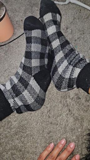 MINDFULNESS FOOT MINUTE: BEST OF BOTH SWEATY MORNIN FEETS EDITION