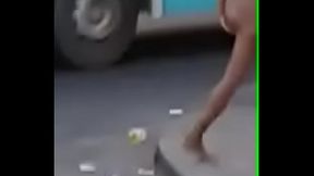 Viciada pelada nas ruas da Pavuna RJ