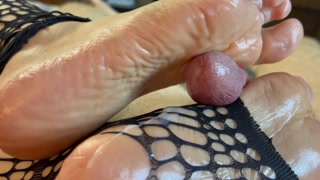 Oiled Solejob Footjob From My Wife’s Best Friend