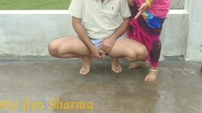 xxx बारिश में सौतेली बहन के साथ एक रात मिली बिताने को ।