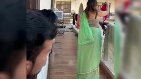 xxx बारिश में सौतेली बहन के साथ एक रात मिली बिताने को ।