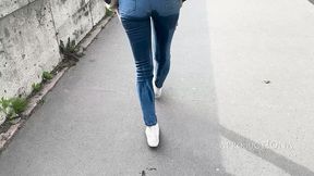 wetting her jeans on the streets of budapest