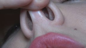 A new model with an adorable nose