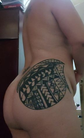 Big-assed bbw enjoys self-love in femdom scenario