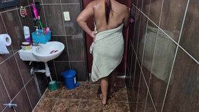 Tired of Her Husband, She Goes with Her Friend's Boyfriend to Fuck, Keilimar Is a Very Hot Brunette.