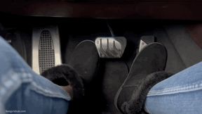 FUNGUS ITCHY FOOT IN UGG BOOTS WHILE DRIVING TO WORK - MP4 Mobile Version