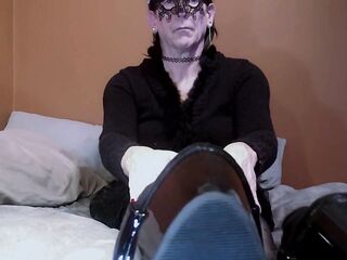 Classy Trans Ladyslut Daphne in Pantyhose and High Heels Fucks Herself in the Ass