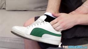 ”Jerry splashes out some juicy goo that he rubs into his bare sole”