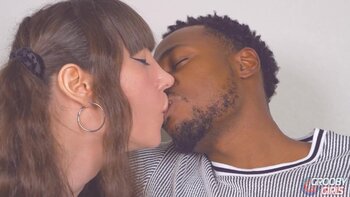 Livi Doll's Steamy Encounter: Bareback Intercourse & Mutual Blowjobs