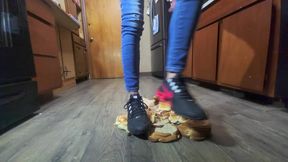 Bread crush with nike shox
