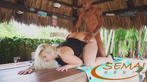 Semaj Media BBW Blonde Lucky B Fucks Alphonso the Bartender Right at the Bar!!