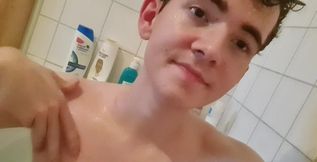 Video From Bathing Yesterday Owo! Any Donations or Likes Are Welcome!!