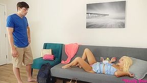 Bella Rose Seduced Stepbrother To Makes Out