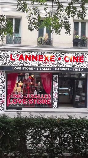 Pipe Carving in Pigalle. Sexshopcin L'annexe Du Sexodrme Paris Vanessabitchx