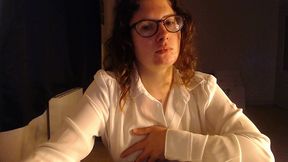 cette timide secretaire craque secretement sur le nouvel assistant de son ...