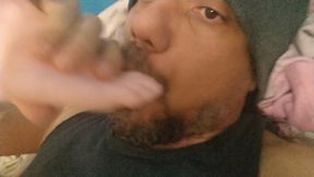 realizando podolatria com pes da minha boneca inflavel sayaka