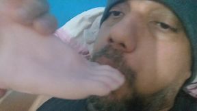 realizando podolatria com pes da minha boneca inflavel sayaka