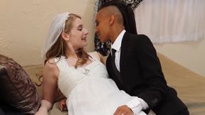 Lesbians Go Totally Crazy - Ela Darling