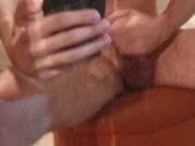 Mi masturbo prima di andare a cena