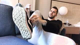 MasterJax69 dominates & makes his black Tee-Shirt cum in a hot solo session