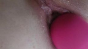 Making the juicy pussy squirt before shopping