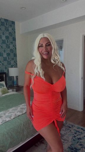 BBC-loving milf shows off her big amateur ass