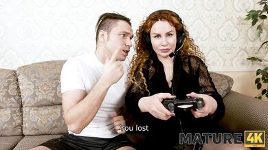 MATURE4K. Mature woman in stockings finds excuse to get it on with man