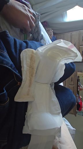 Smelly pantyliner and Soft Asian Overnight Maxi-pad  Wank