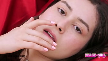 Pretty girl, 18, shows pussy &amp_ masturbates