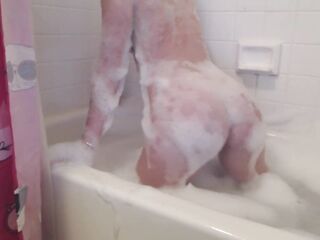 Amateur Teen Carnal Bubble Baths