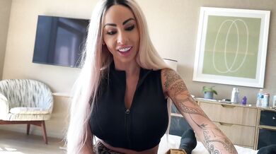 Big titty step sis spreads my legs and spoils my face with her creampie