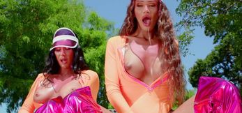 Bella Joie & Victoria Grant Outdoors