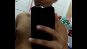 novinho do interior exibindo seu pau