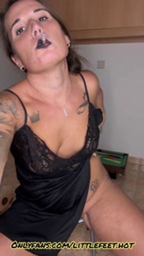 MASTURBATING While I Smoke💨With My Black Lips😈