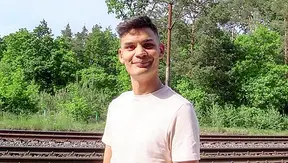 Wild Encounter: Czech Guy Takes Cash for Steamy Outdoor Fuck – XXX Gay