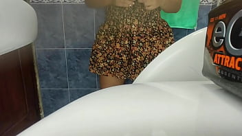 Voyeur - Big Ass Latina Pissing In Public Toilet