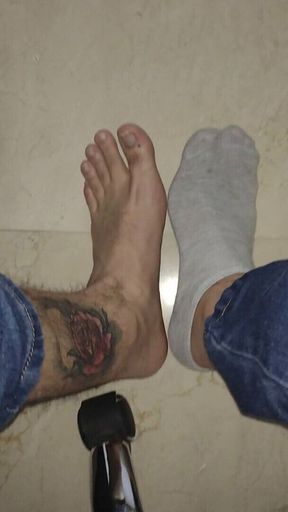 Man Makes Foot Video for Fetishists