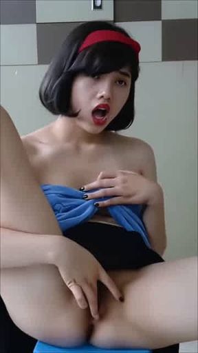 Petite Japanese Amateur Teen toying herself on webcam