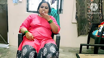 Indian Desi Mom fuking neighbour boy&#039_s