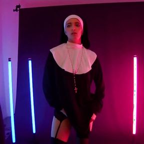 Girl Dressed as a Nunn Has Sex in Studio